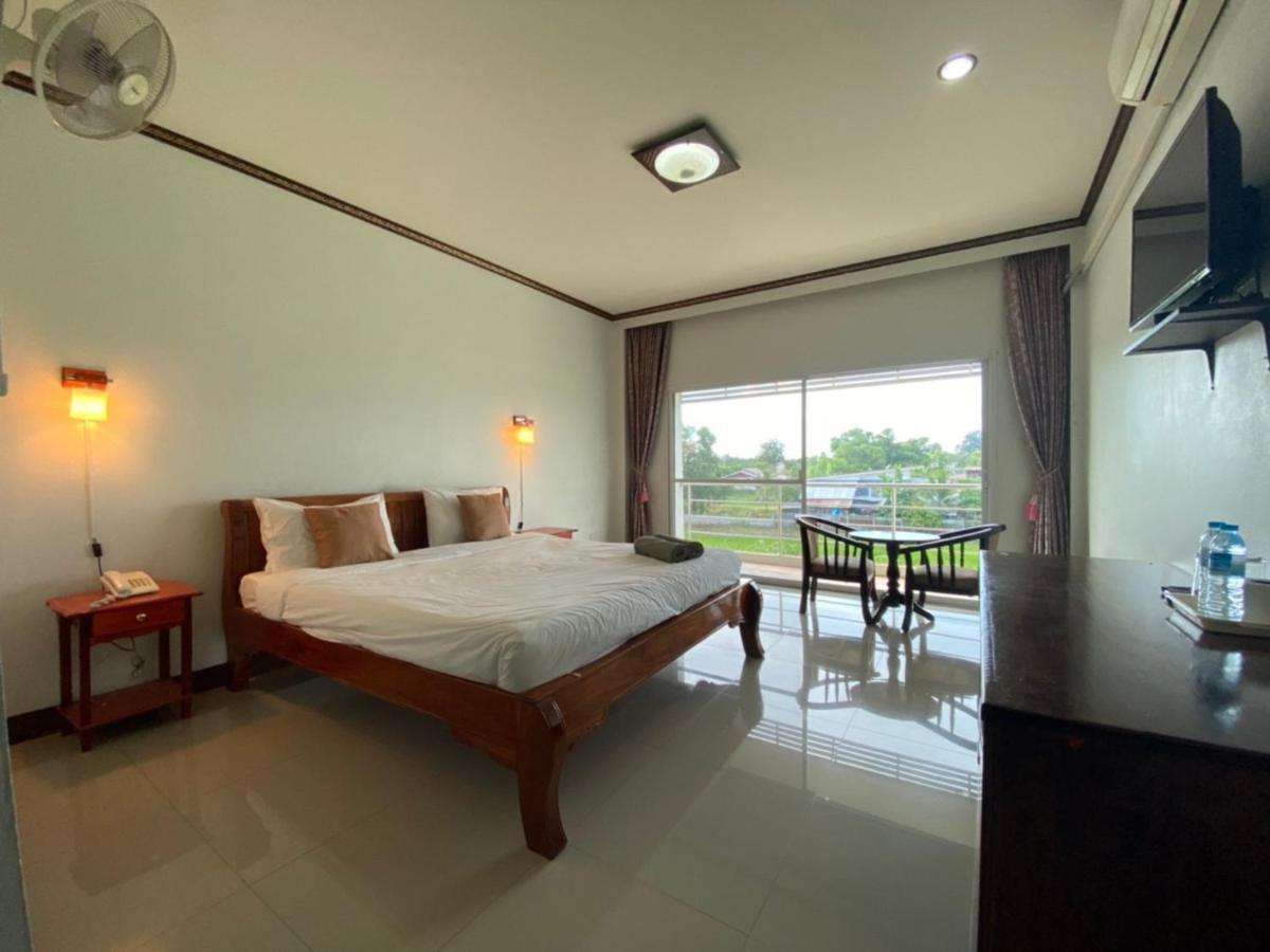 Mayuree Resort Udon Thani Esterno foto