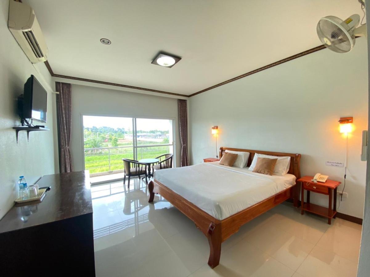 Mayuree Resort Udon Thani Esterno foto